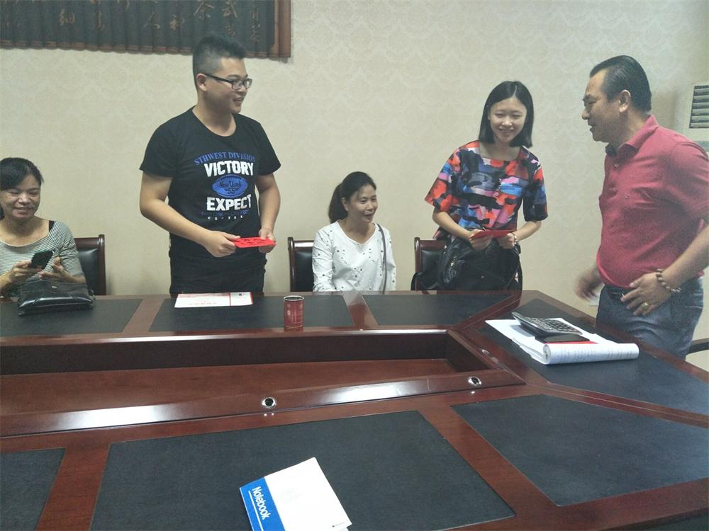 福建易順建筑工程有限公司2017年第一屆：“金秋助學(xué)，學(xué)子圓夢，誠信你我，感恩社會”