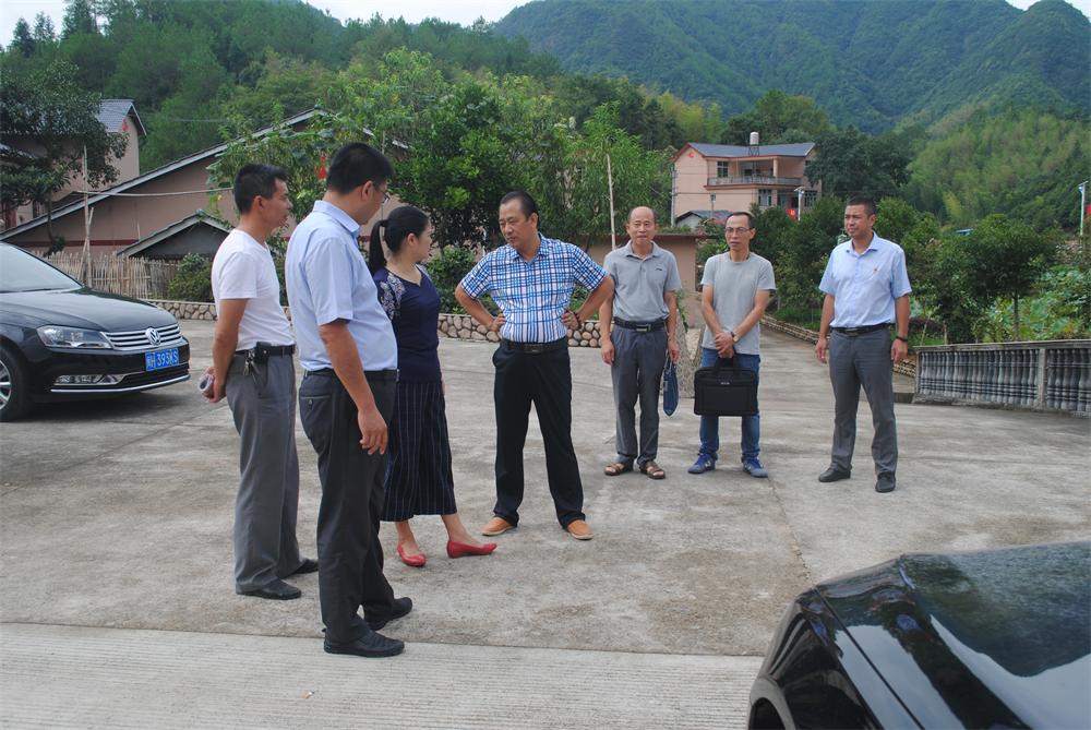 福建易順建筑工程有限公司“互動聯(lián)動、掛鉤幫扶”招沙甲村貧困戶捐贈儀式