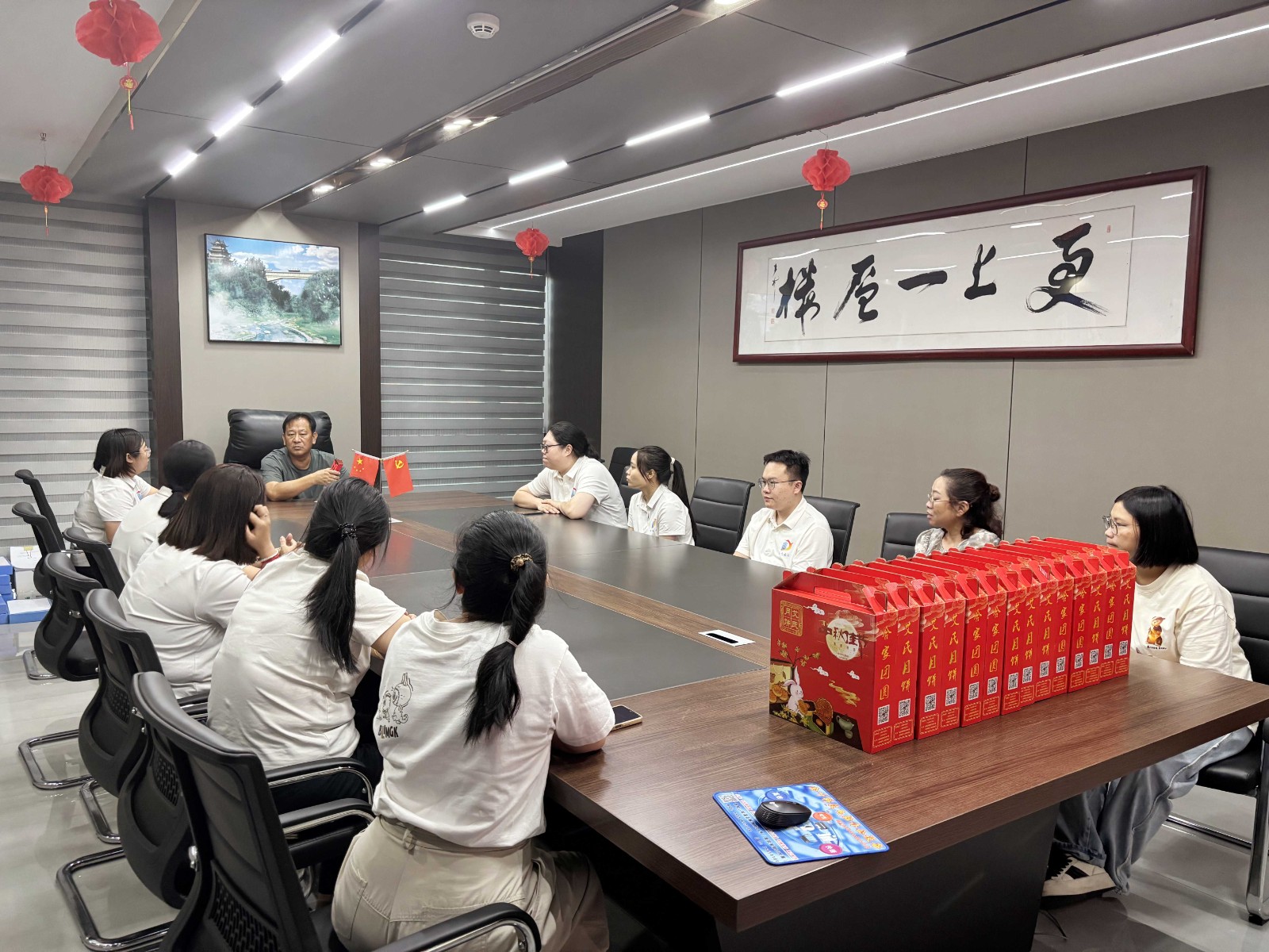 中秋情意濃:易順建工全員歡聚,以溫情書寫共成長(zhǎng)篇章?