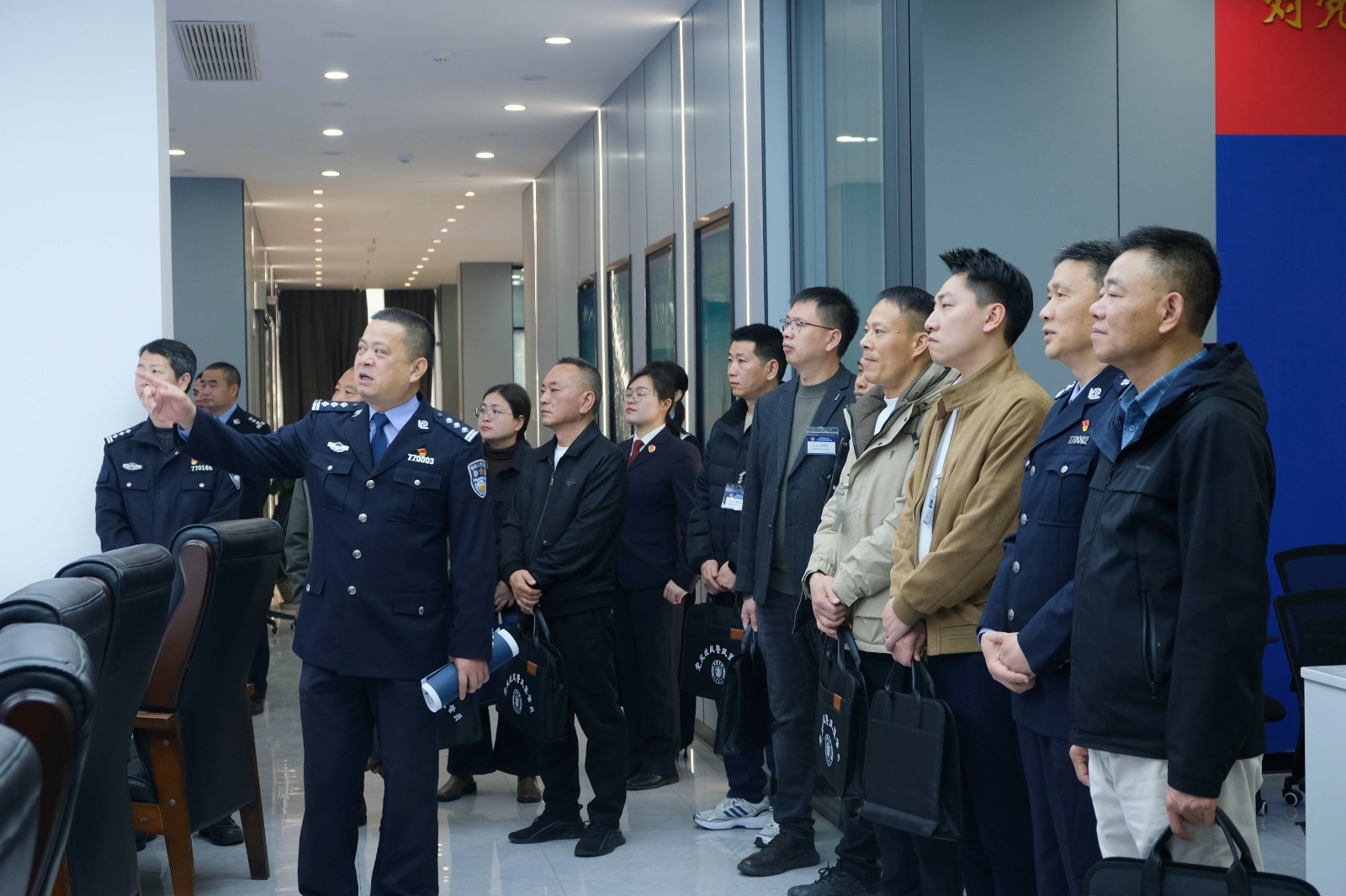 熱烈祝賀易順建工集團有限公司總經(jīng)理李晉恒受聘松溪縣公安局黨風政風警風監(jiān)督員